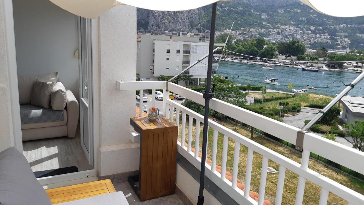 Seaview Apartment Омиш Экстерьер фото