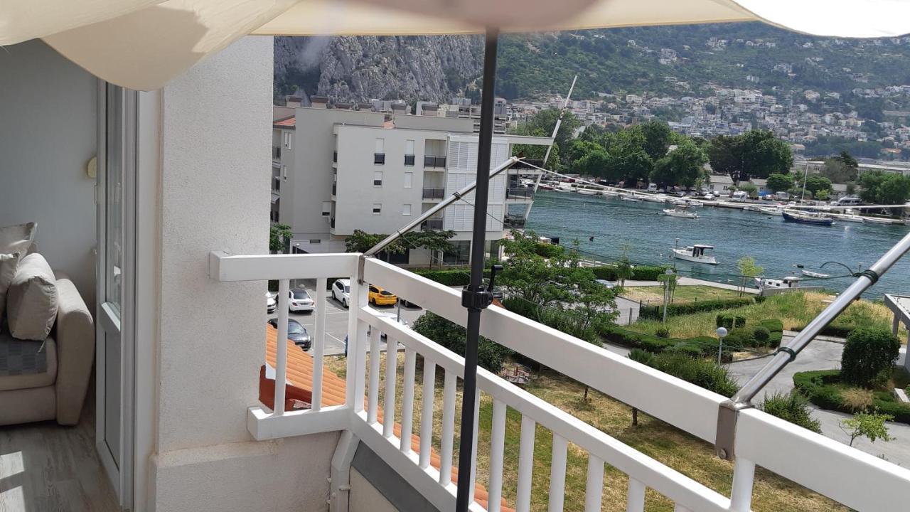 Seaview Apartment Омиш Экстерьер фото