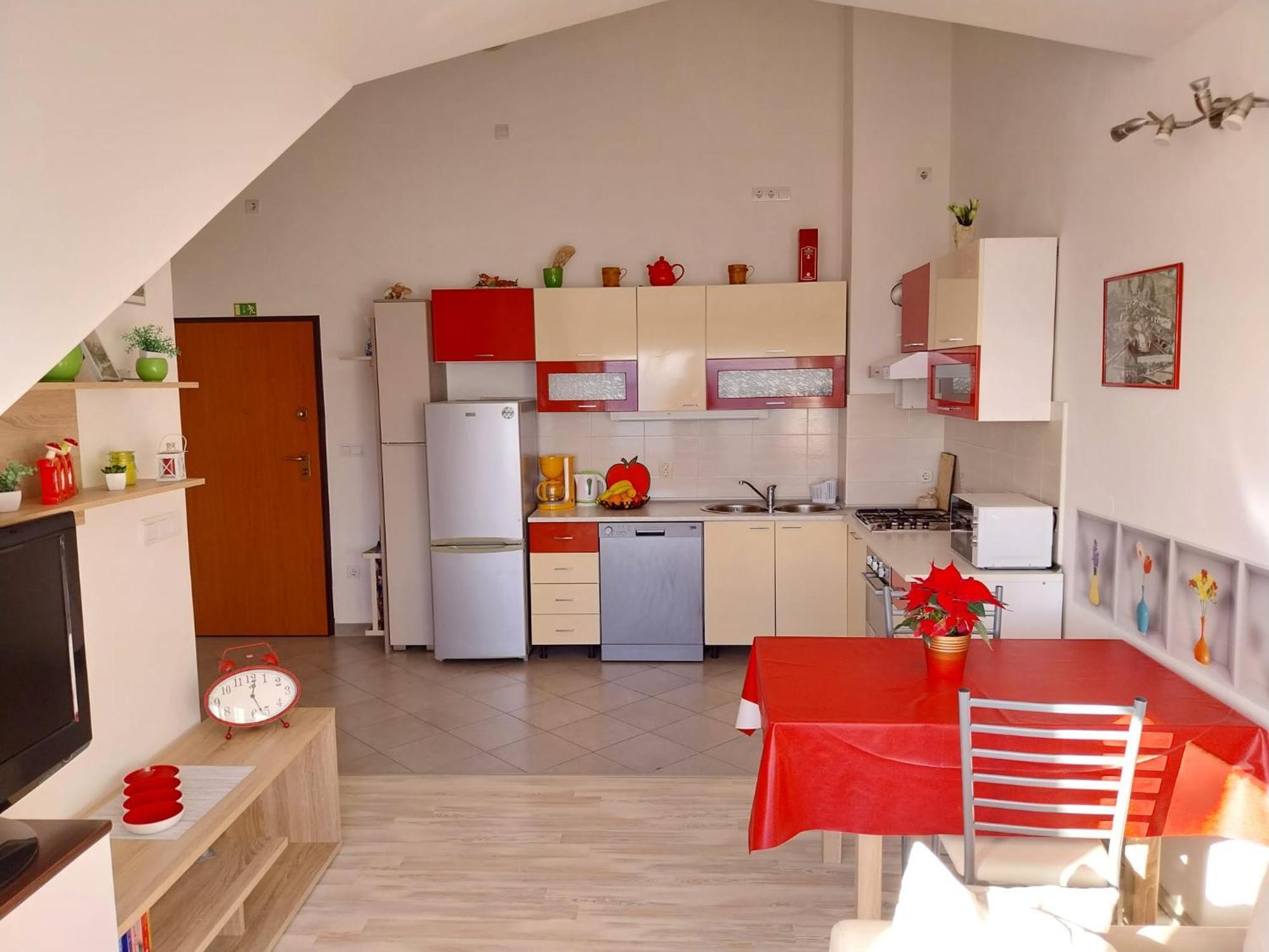 Seaview Apartment Омиш Экстерьер фото