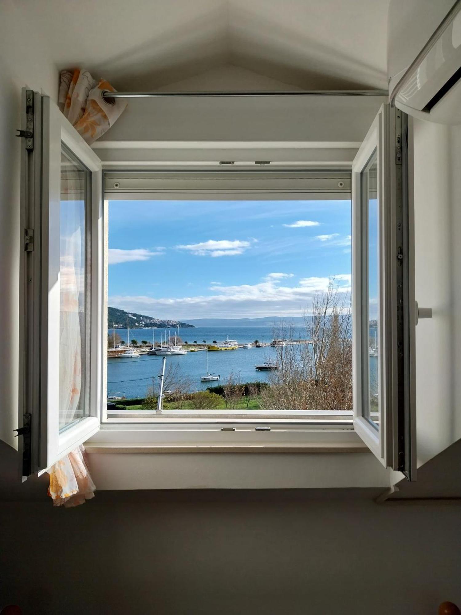 Seaview Apartment Омиш Экстерьер фото