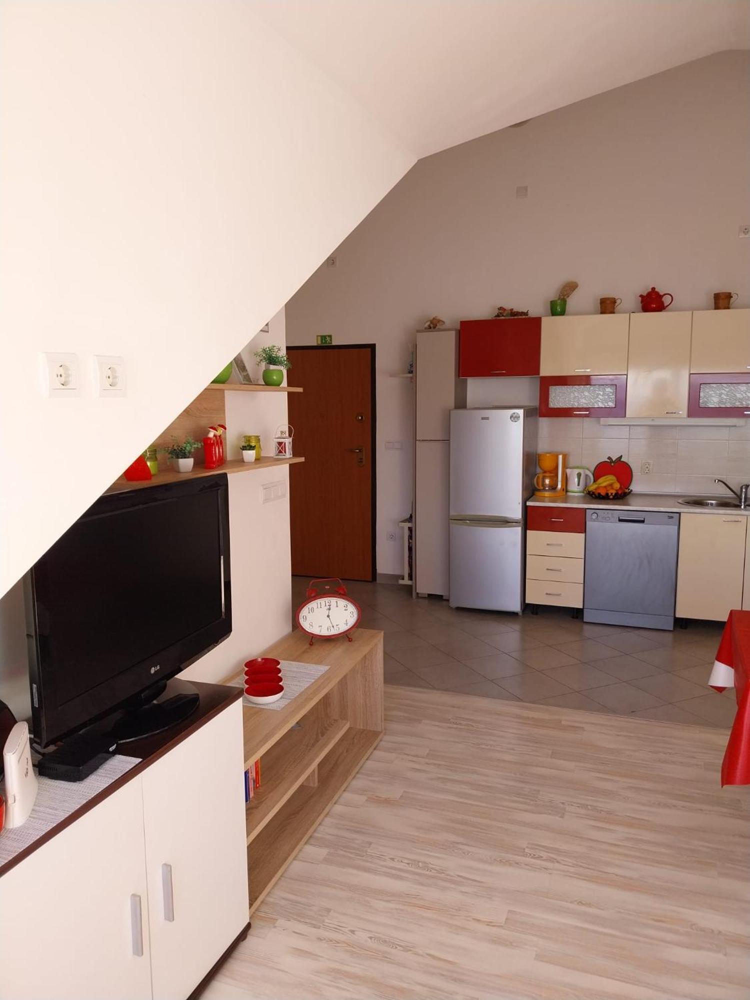 Seaview Apartment Омиш Экстерьер фото